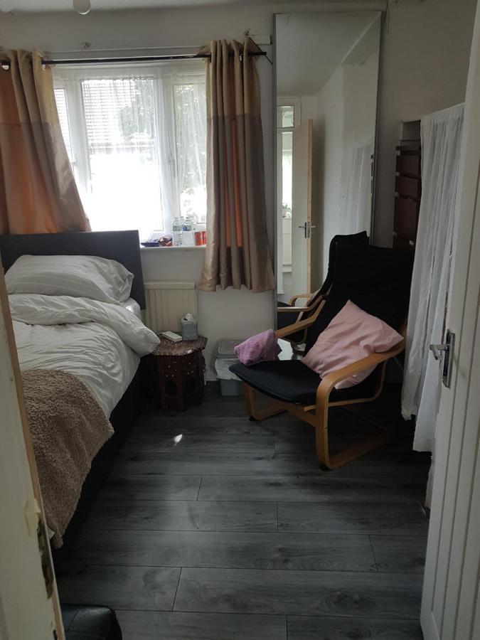 4 Mereside Walk Manchester Eksteriør billede