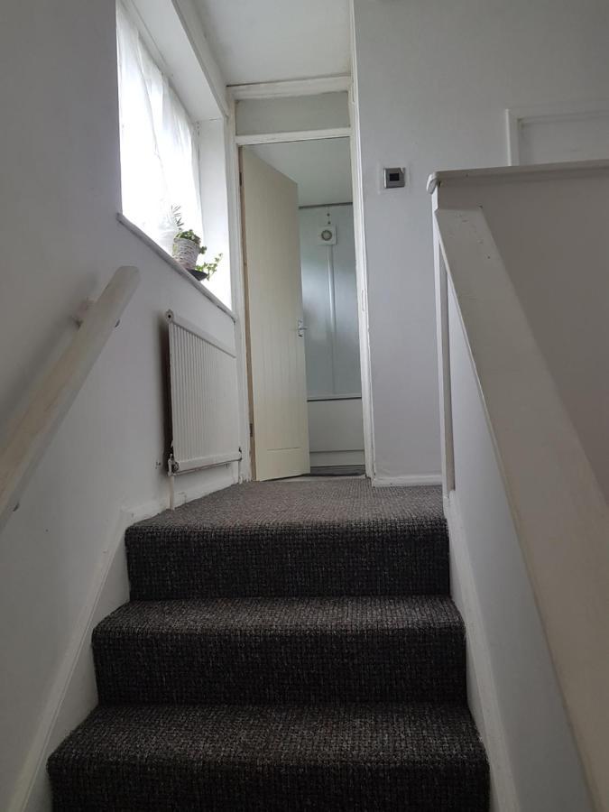 4 Mereside Walk Manchester Eksteriør billede